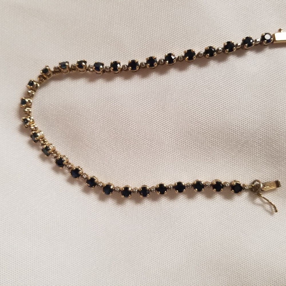 gold bracetel